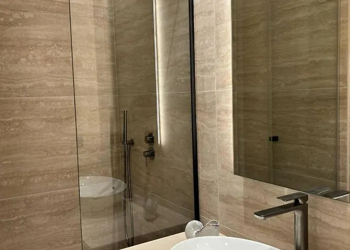 1 Bedroom - M1 *